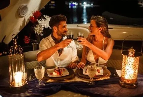 Romantic Cruise on Yacht